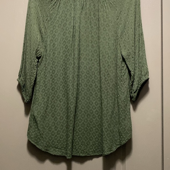A.N.A. Shirt Medium Petite - Picture 5 of 5